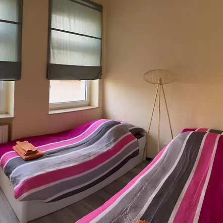 Garden Eden Apartment *